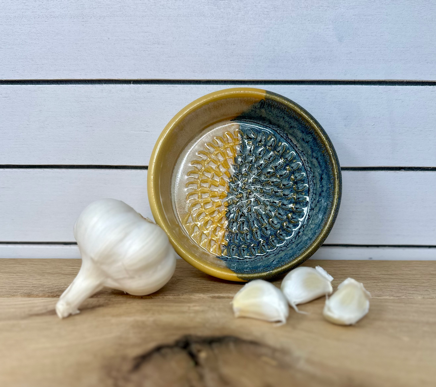 Garlic Grater Bowl image 0