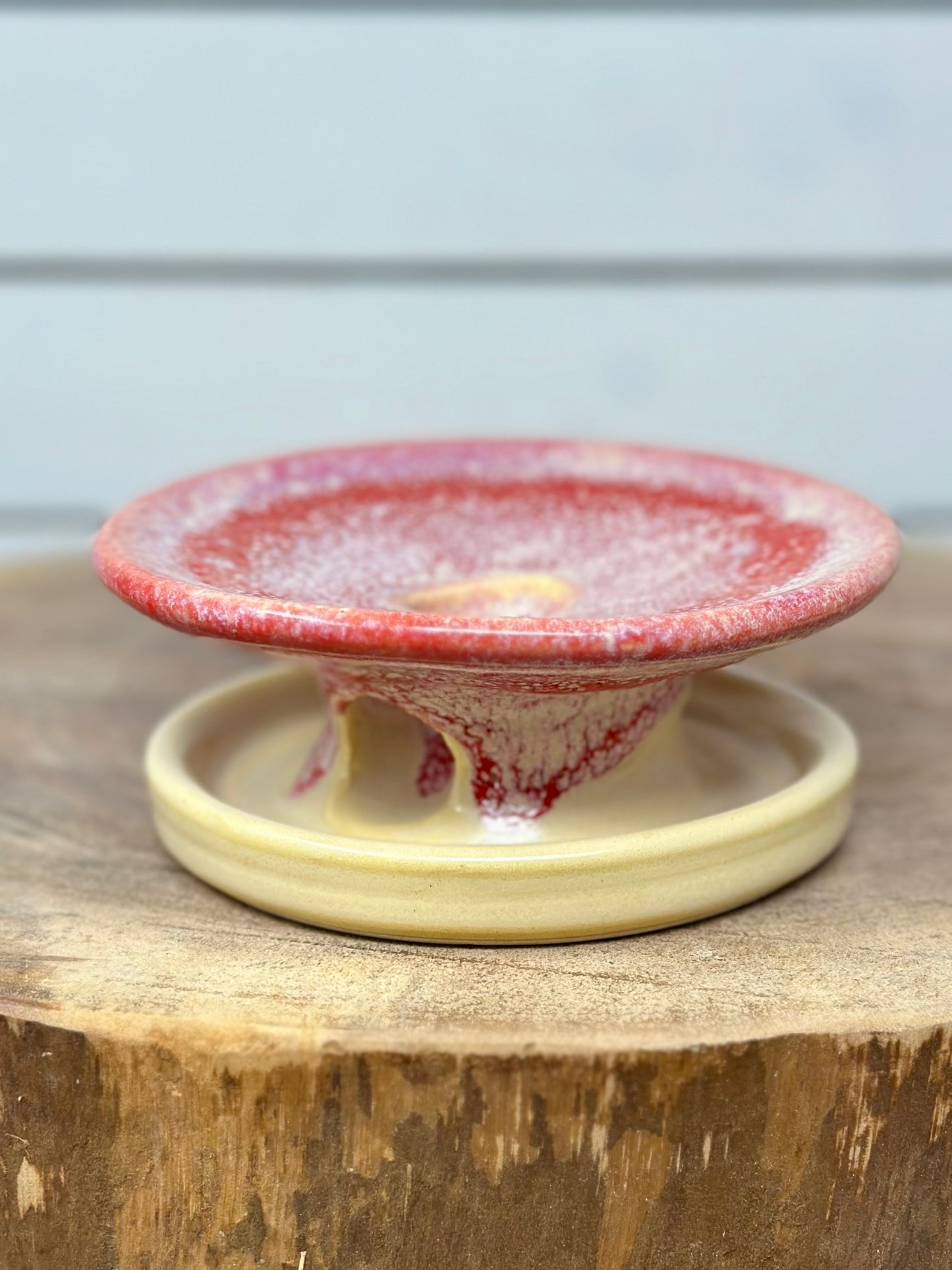 Pedestal Soap Dish with Drainage