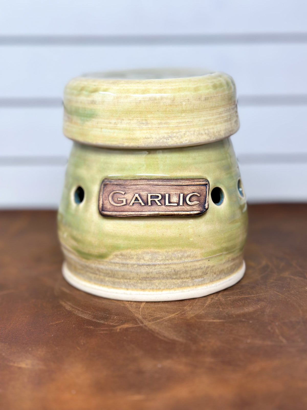 Garlic Keeper with Grater Lid